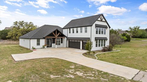 2902 Davis Rd, Granbury, TX, 76049-5464 | Card Image