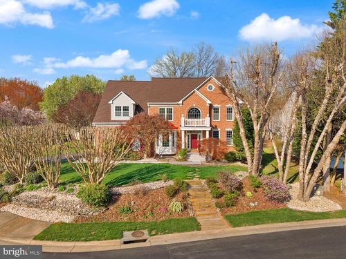 5105 Whisper Willow Dr, FAIRFAX, VA, 22030-8207 | Card Image