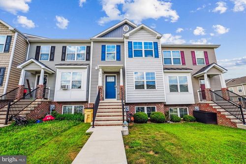 92 Carnes Way, MARTINSBURG, WV, 25403-1818 | Card Image