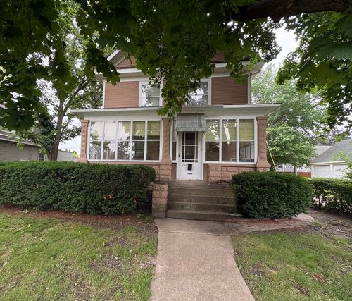 220 Avenue E, Rochelle, IL, 61068-2012 | Card Image