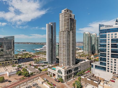 1305-700 W E Street, San Diego, CA, 92101 | Card Image