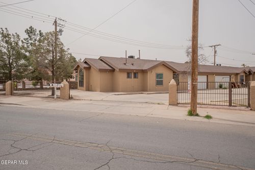 b-7952 San Jose Rd, El Paso, TX, 79915-3333 | Card Image