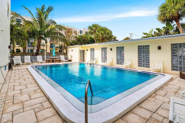 APT-304 - 1206 S Lake Dr, Condo with 2 bedrooms, 2 bathrooms and null parking in Lantana FL | Image 36