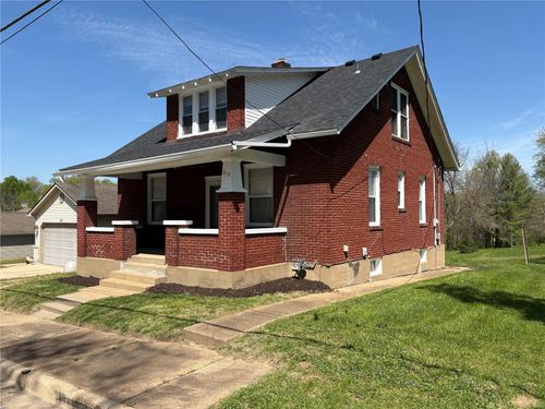615 Horn St, Washington, MO, 63090-1927 | Card Image