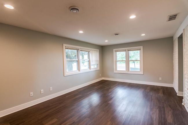 1300 State Road 83, House other with 2 bedrooms, 1 bathrooms and null parking in Hartland WI | Image 13