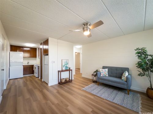 2e-2015 Wilder Ave, Honolulu, HI, 96822-3380 | Card Image