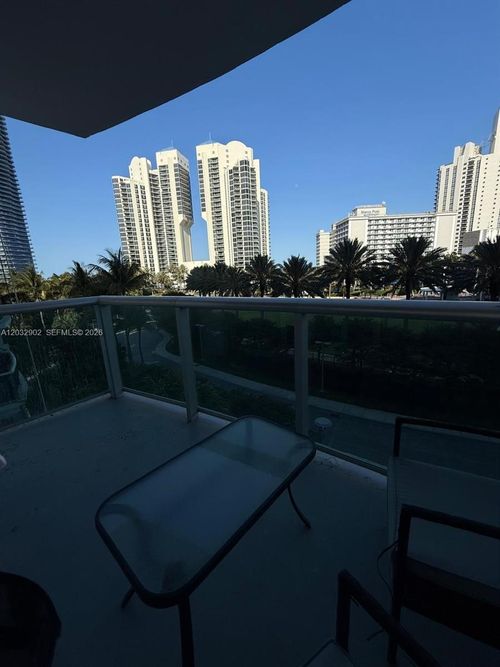 423-19370 Collins Ave, Sunny Isles Beach, FL, 33160-2240 | Card Image