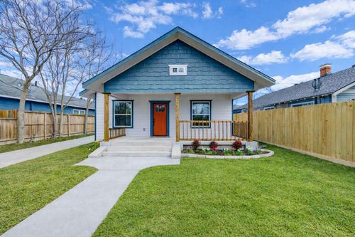 2710 Gano St, Houston, TX, 77009-6924 | Card Image