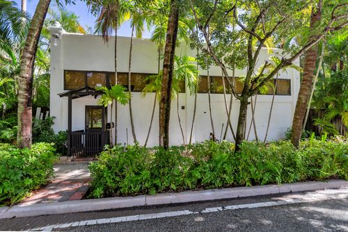 1412 Lake Ave, West Palm Beach, FL, 33401-6642 | Card Image