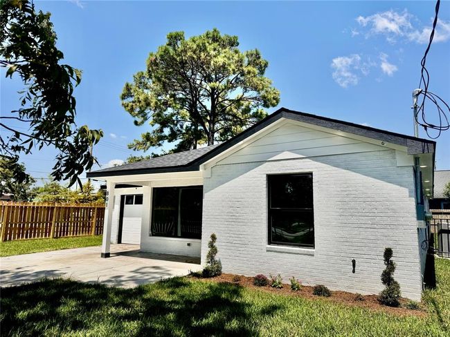 801 Woodard St, House other with 3 bedrooms, 2 bathrooms and null parking in Houston TX | Image 4