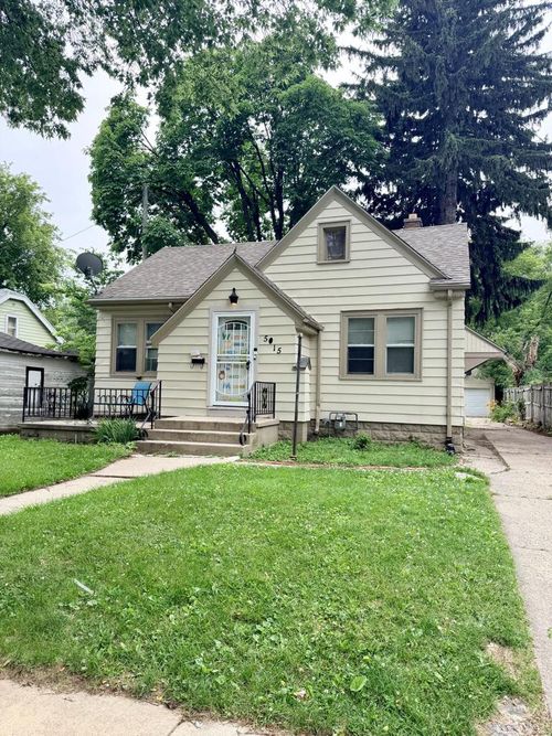 5015 N 49th Street, Milwaukee, WI, 53218 | Card Image