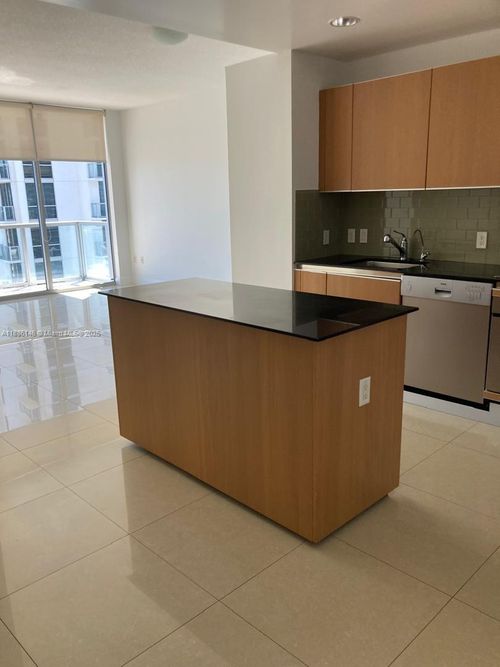 apt-3104-1050 Brickell Ave, Miami, FL, 33131-3913 | Card Image