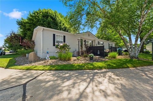 6416 Winterhaven Dr, Madison, OH, 44057-3407 | Card Image