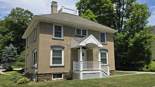 391 W Main Street, Tilton, NH, 03276 | Card Image