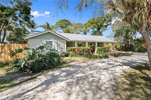 892 Se Saint Lucie Blvd, Stuart, FL, 34996-1388 | Card Image