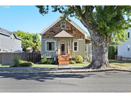 811 W 9th St, The Dalles, OR, 97058-1109 | Card Image
