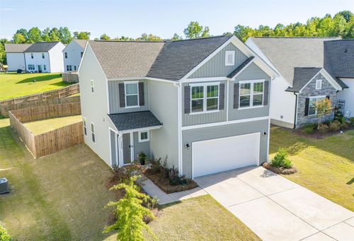 3042 Pinehills Way, Mount Holly, NC, 28120-0370 | Card Image