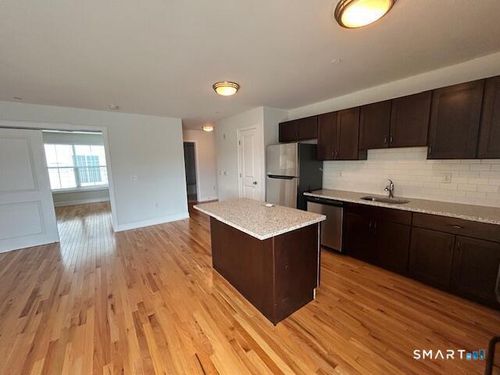 204-965 Hope St, Stamford, CT, 06907-2228 | Card Image