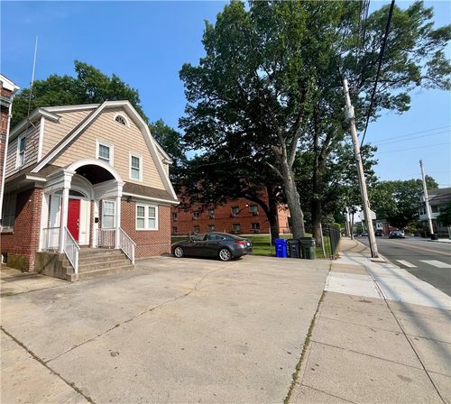 457 Douglas Ave, Providence, RI, 02908-2542 | Card Image