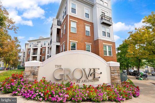 apt-204-2465 Army Navy Dr, ARLINGTON, VA, 22206-2983 | Card Image
