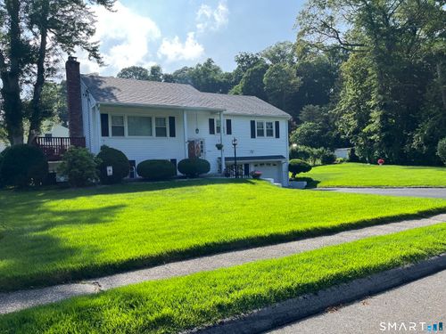 7 Lycett Ct, Norwalk, CT, 06850-1801 | Card Image