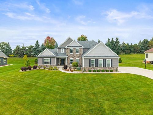 19750 Heron Pass, Brookfield, WI, 53045-8140 | Card Image