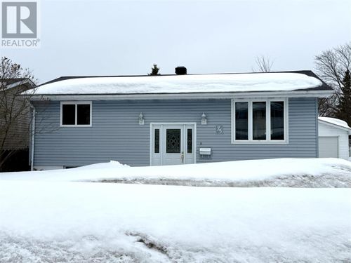 75 Copernicus Dr, Sault Ste Marie, ON, P6A6H3 | Card Image