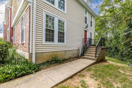 10865 Lakehurst Ct, Cincinnati, OH, 45242-3109 | Card Image