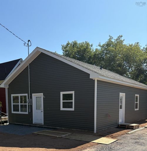 12 Copp Ave, Amherst, NS, B4H2T4 | Card Image
