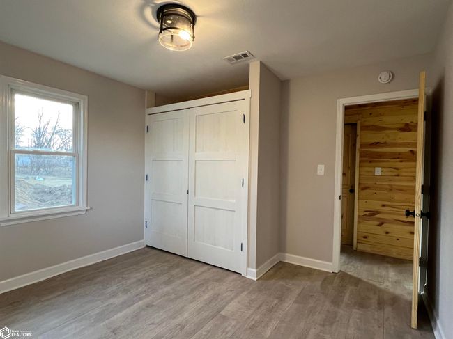 5164 Augusta Main Rd, Home with 2 bedrooms, 1 bathrooms and 2 parking in Wever IA | Image 9