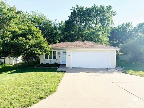 304 Palomino Lane, Ogden, KS, 66517 | Card Image