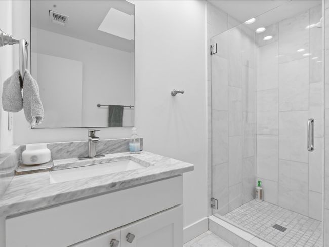5512 Bent Tree Dr, House other with 4 bedrooms, 5 bathrooms and null parking in Dallas TX | Image 32