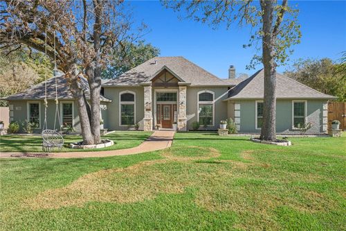 704 Dover Dr, College Station, TX, 77845-7904 | Card Image