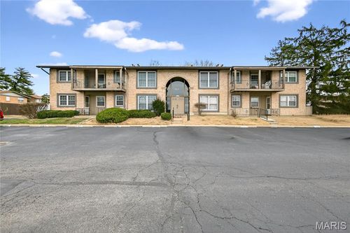 apt-a-3181 Carefree Ln, Florissant, MO, 63033-2958 | Card Image