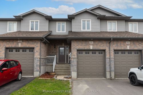 921 Blossom St, Kingston, ON, K7P0N2 | Card Image