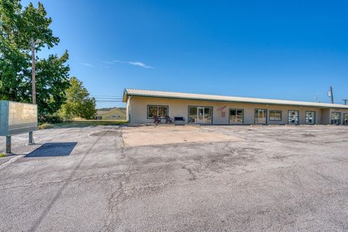 3938 Ranch Road 2233, Sunrise Beach, TX, 78643-3567 | Card Image