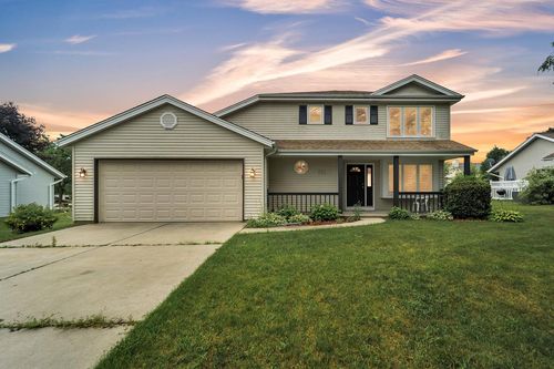 711 E Mary Lane, Oak Creek, WI, 53154 | Card Image