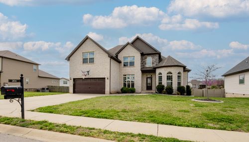 204 Bluebriar Trce, Clarksville, TN, 37043-2086 | Card Image