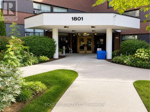 116-1801 O'Conner Drive, Toronto (Victoria Village), ON, M4A2P8 | Card Image