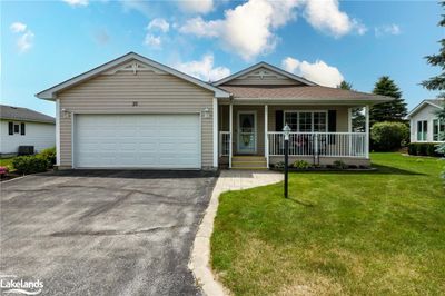 26 Pennsylvania Ave, House other with 2 bedrooms, 2 bathrooms and 4 parking in Wasaga Beach ON | Image 1