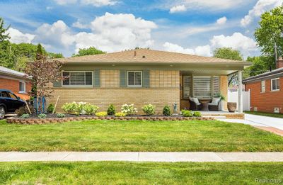 23460 Radclift Street, Home with 3 bedrooms, 2 bathrooms and null parking in Oak Park MI | Image 1