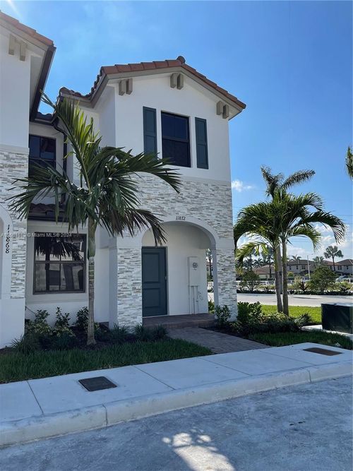 0-11872 Sw 247th Ter, Homestead, FL, 33032-3017 | Card Image