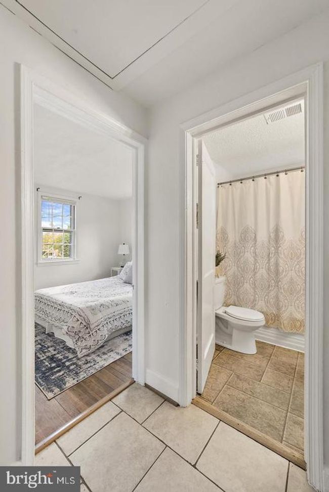 12002 Fitzgerald Way, House other with 2 bedrooms, 1 bathrooms and null parking in Bristow VA | Image 12