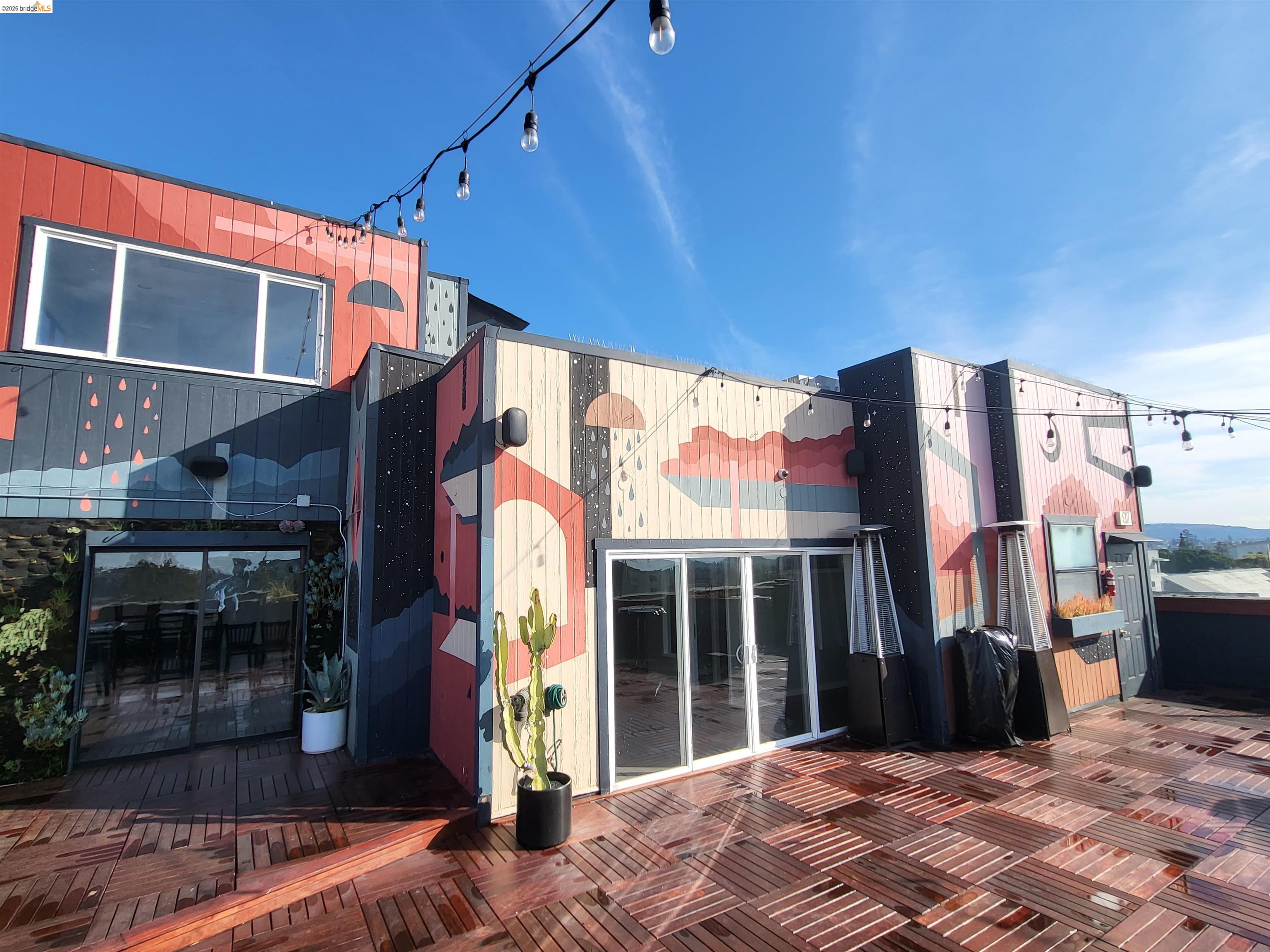 Commercial Lease in Oakland 3