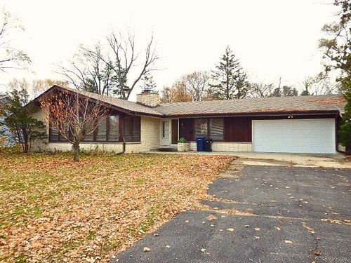 814 E Club Ln, Beloit, WI, 53511-2415 | Card Image