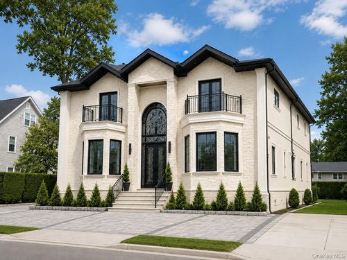48 Brook Road, Hempstead, NY, 11581 | Card Image