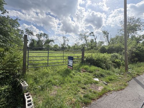 215 Old Amqui Rd, Madison, TN, 37115-6040 | Card Image