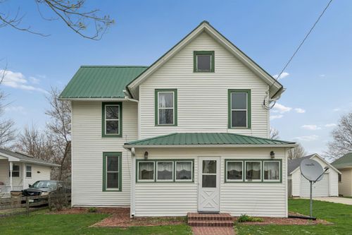 107 W Elm St, Strawberry Point, IA, 52076-9641 | Card Image