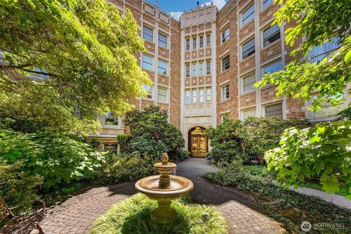 310-5810 Cowen Pl Ne, Seattle, WA, 98105-2530 | Card Image