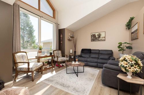 44 Lakhota Rd W, Lethbridge, AB, T1K6J1 | Card Image
